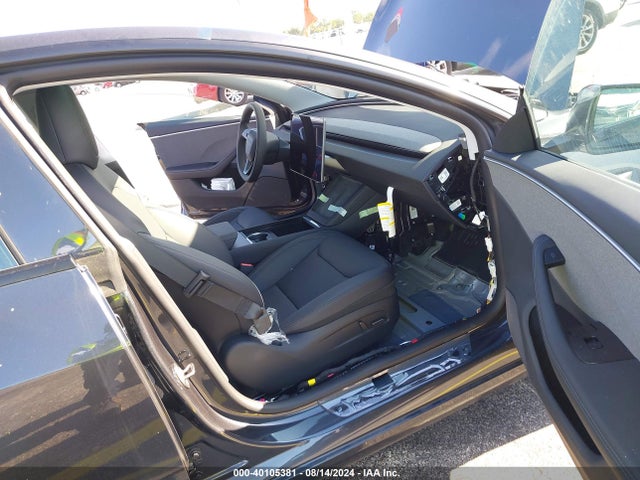 2024 TESLA MODEL 3 5YJ3E1EAXRF735539 Photo 4