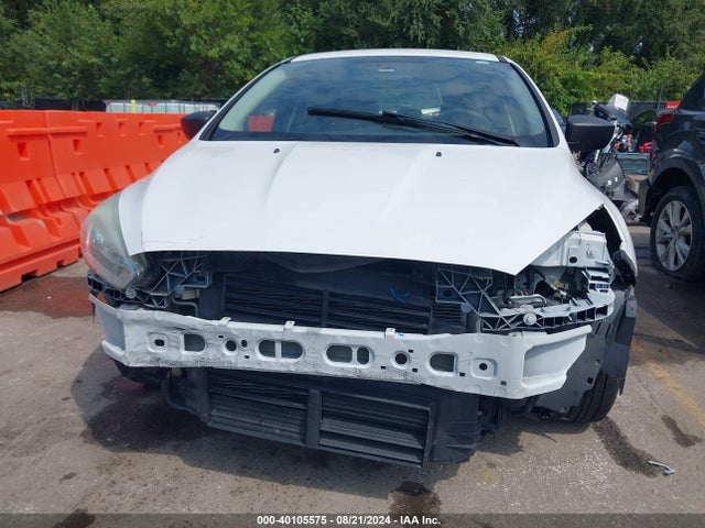 Ford FOCUS S 2015 1FADP3E26FL323877 Image 6