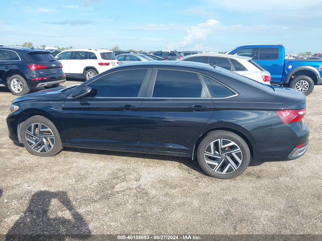 3VWGM7BU8NM012118 Volkswagen Jetta 1.5t Sel
