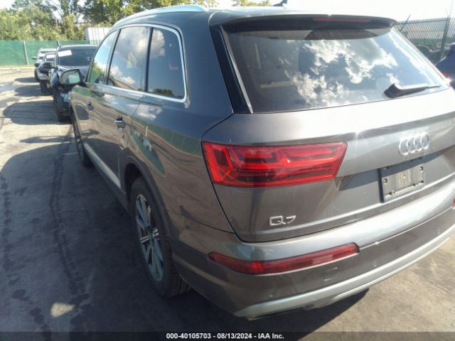 WA1LHAF7XKD026112 Audi Q7 45 Premium