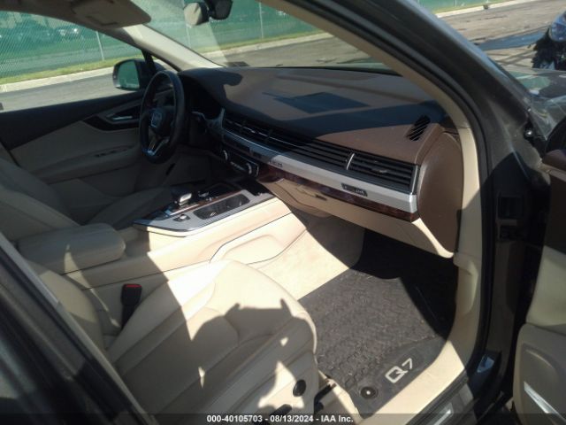 WA1LHAF7XKD026112 Audi Q7 45 Premium