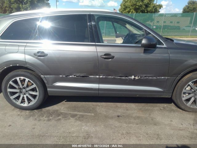 WA1LHAF7XKD026112 Audi Q7 45 Premium