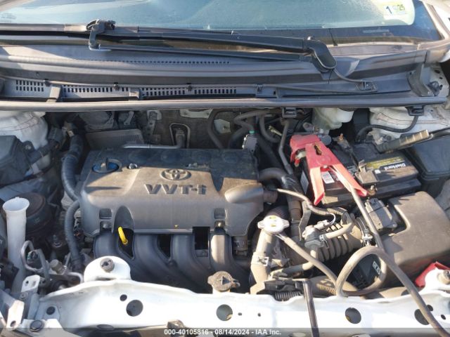 VNKKTUD38JA090674 Toyota YARIS LE