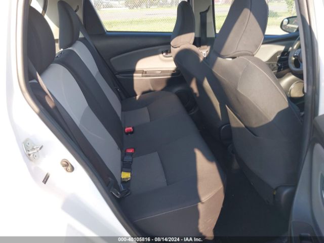 VNKKTUD38JA090674 Toyota YARIS LE