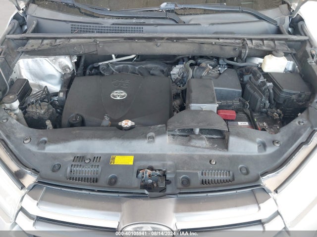 Toyota Highlander Xle 2018 5TDKZRFH7JS547636 Image 10