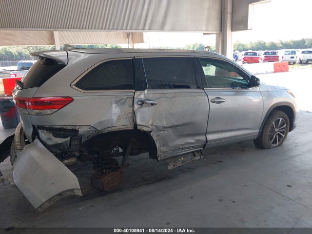 Toyota Highlander Xle 2018 5TDKZRFH7JS547636 Image 14