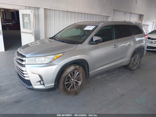 Toyota Highlander Xle 2018 5TDKZRFH7JS547636 Image 2