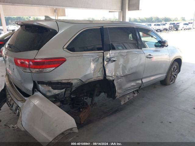 Toyota Highlander Xle 2018 5TDKZRFH7JS547636 Image 4