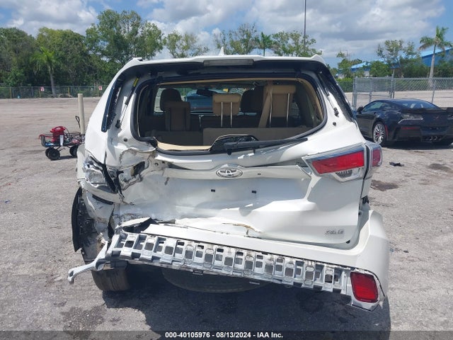 Toyota Highlander Xle V6 2015 5TDKKRFH6FS042554 Image 16