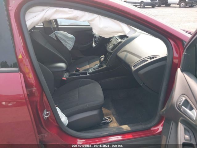 1FADP3K22HL207938 Ford FOCUS SE