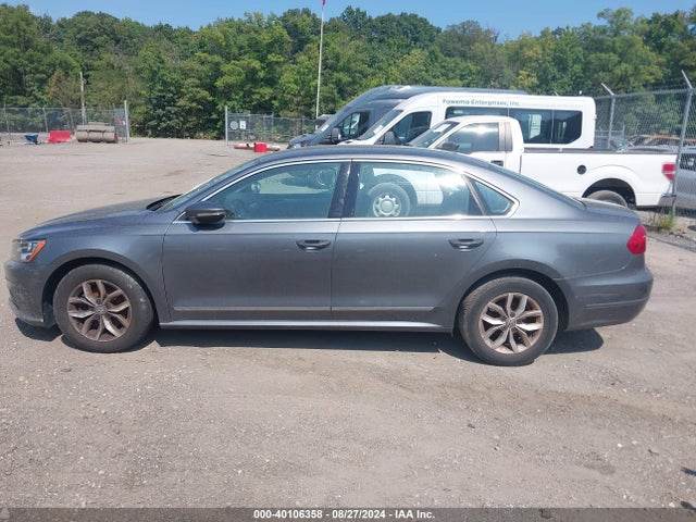 Volkswagen Passat 1.8t S 2016 1VWAT7A30GC060783 Image 15