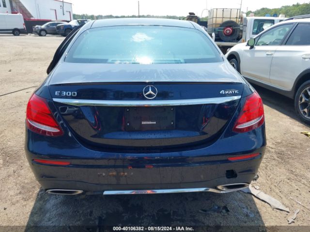 WDDZF4KB4HA019996 Mercedes-Benz E 300 4matic
