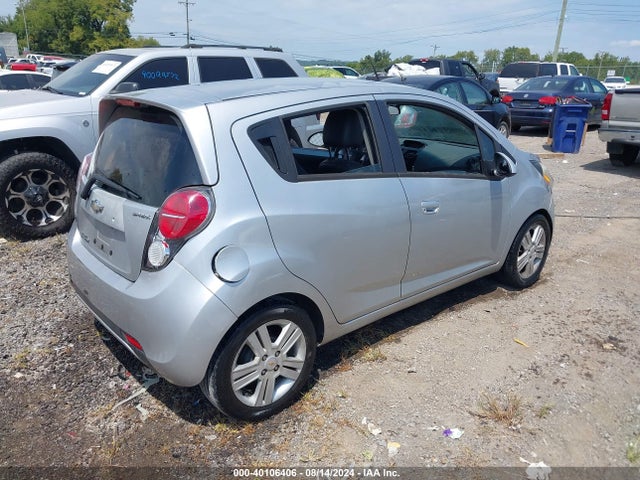 Chevrolet Spark 1lt Cvt 2015 KL8CD6S92FC733537 Image 4