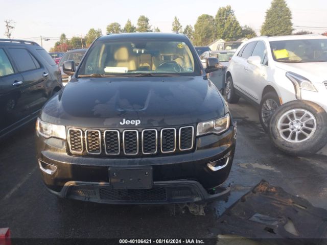 1C4RJFAG8JC328141 Jeep Grand Cherokee Laredo 4x4