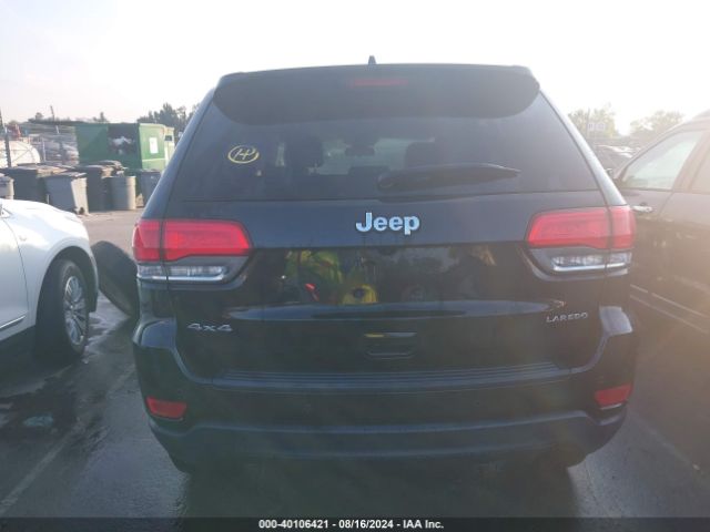 1C4RJFAG8JC328141 Jeep Grand Cherokee Laredo 4x4