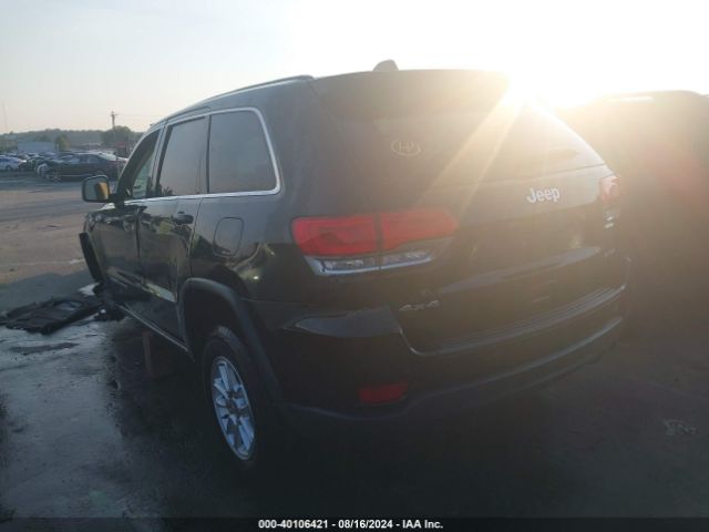 1C4RJFAG8JC328141 Jeep Grand Cherokee Laredo 4x4