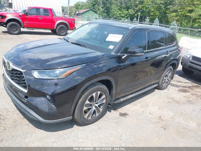 Toyota Highlander Xle 2021 5TDGZRBH7MS068164 Image 2