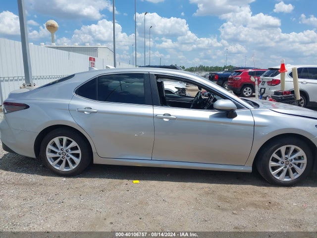 Toyota CAMRY LE 2024 4T1C11AK5RU874796 Image 13