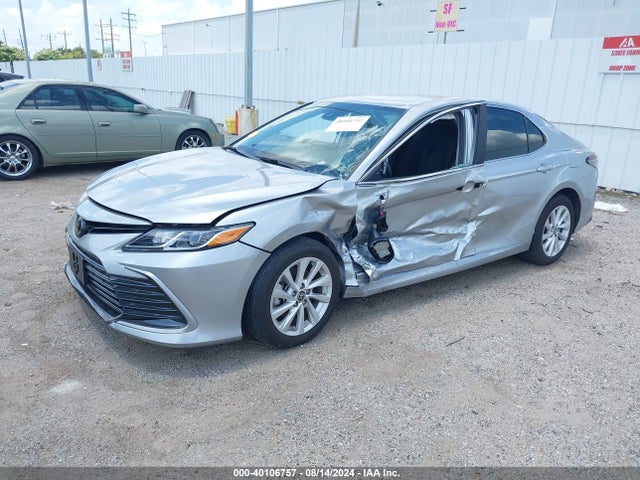 Toyota CAMRY LE 2024 4T1C11AK5RU874796 Image 2