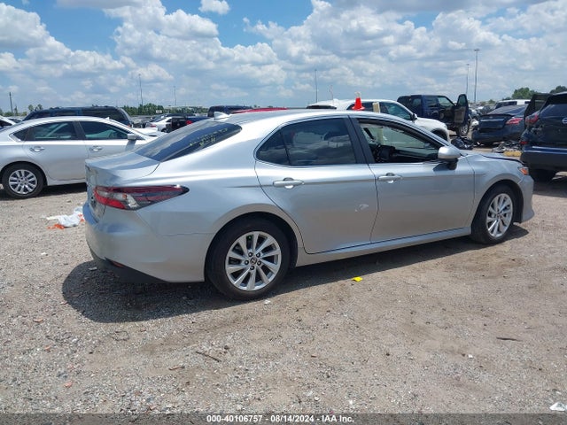 Toyota CAMRY LE 2024 4T1C11AK5RU874796 Image 4