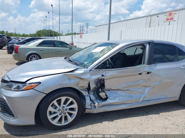 Toyota CAMRY LE 2024 4T1C11AK5RU874796 Image 6