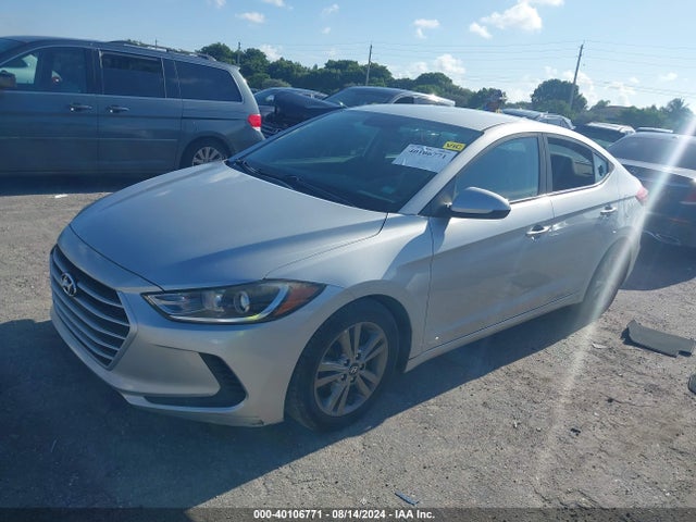 Hyundai ELANTRA SEL 2018 5NPD84LF7JH281462 Image 2