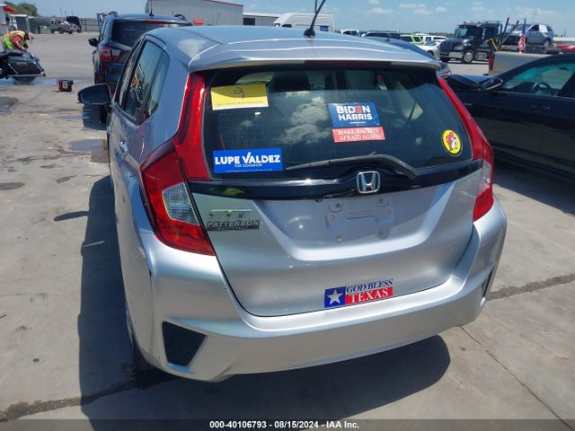 Honda FIT LX 2016 JHMGK5H55GS010722 Image 17