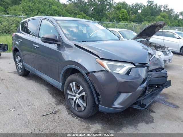 Toyota RAV4 LE 2018 2T3ZFREV4JW422445 main image