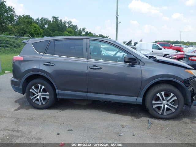 Toyota RAV4 LE 2018 2T3ZFREV4JW422445 Image 13