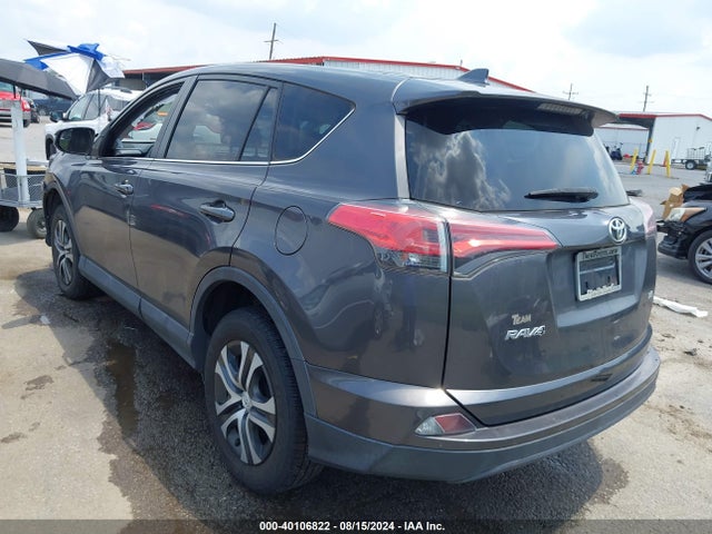 Toyota RAV4 LE 2018 2T3ZFREV4JW422445 Image 3