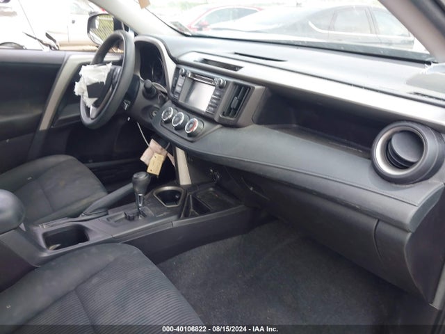 Toyota RAV4 LE 2018 2T3ZFREV4JW422445 Image 5