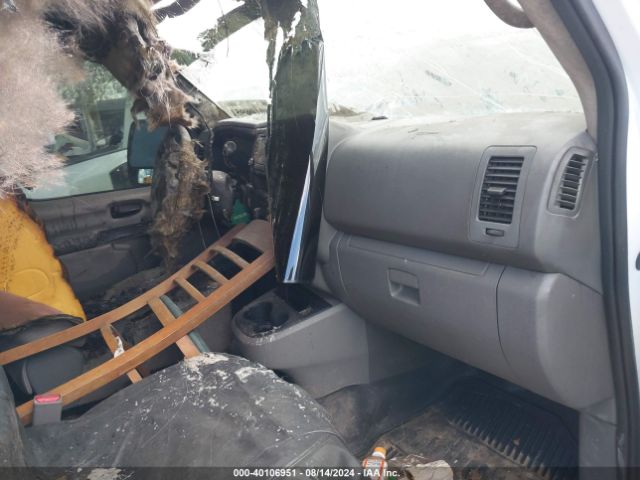 1N6BF0KY7JN810351 Nissan Nv Cargo Nv2500 Hd Sv V6