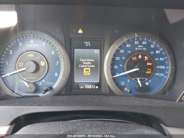 5TDYZ3DC6HS863411 Toyota Sienna Xle 8 Passenger