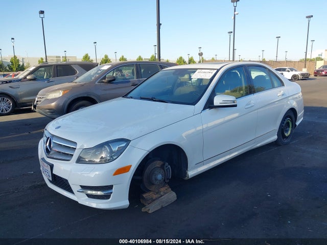 Продажа на аукционе авто 2013 Mercedes-benz C 250 Luxury/sport, vin: WDDGF4HB5DR271380, номер лота: 40106984