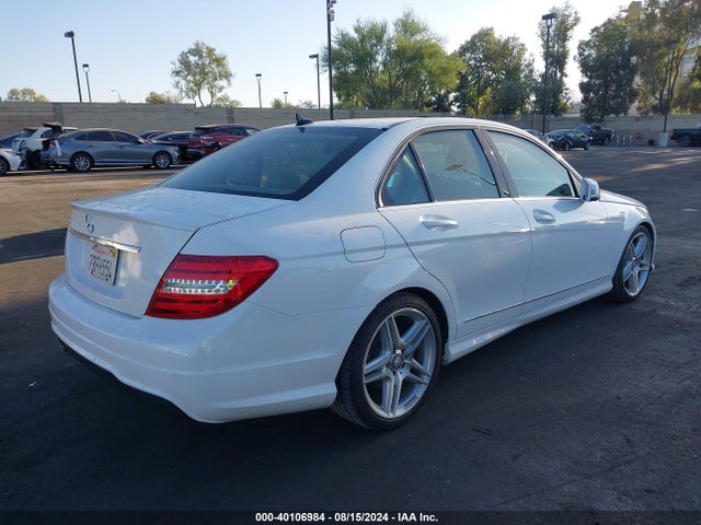Продажа на аукционе авто 2013 Mercedes-benz C 250 Luxury/sport, vin: WDDGF4HB5DR271380, номер лота: 40106984