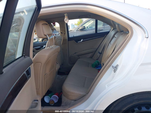 Продажа на аукционе авто 2013 Mercedes-benz C 250 Luxury/sport, vin: WDDGF4HB5DR271380, номер лота: 40106984