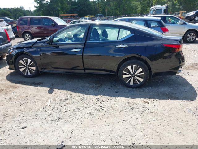 1N4BL4DW0MN416411 Nissan Altima Sv Intelligent Awd