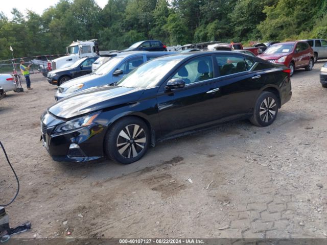 1N4BL4DW0MN416411 Nissan Altima Sv Intelligent Awd