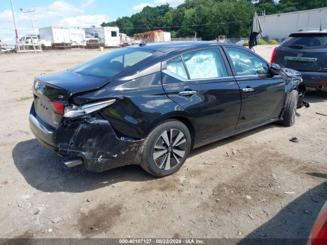 1N4BL4DW0MN416411 Nissan Altima Sv Intelligent Awd