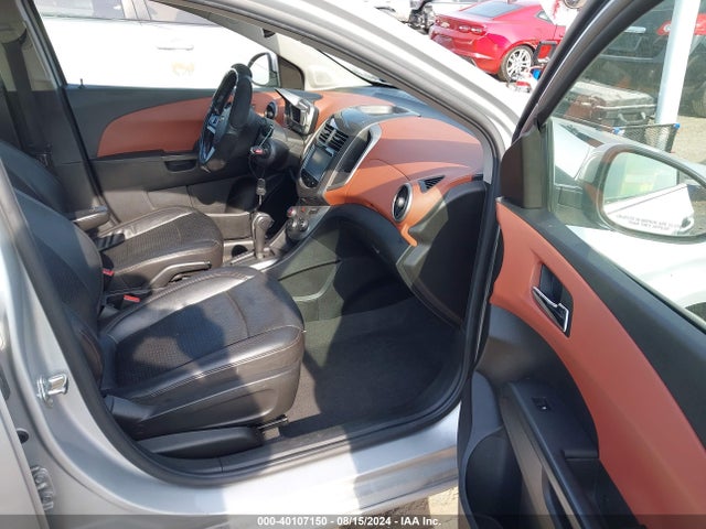 Chevrolet Sonic Ltz Auto 2015 1G1JE5SB0F4164327 Image 5