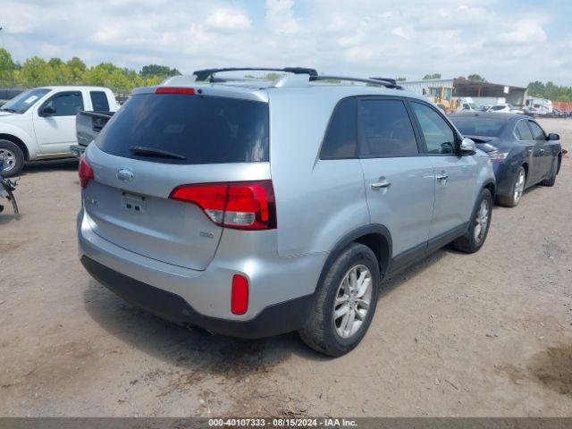 5XYKT4A63FG556381 KIA SORENTO LX