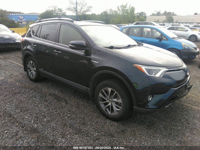 Toyota Rav4 Hybrid Xle 2018 JTMRJREV2JD252369 main image