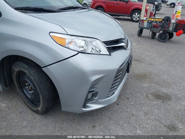5TDYZ3DC5LS049176 Toyota SIENNA XLE