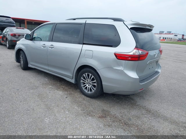 5TDYZ3DC5LS049176 Toyota SIENNA XLE