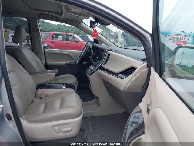 5TDYZ3DC5LS049176 Toyota SIENNA XLE