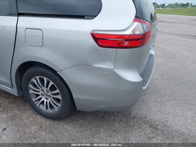 5TDYZ3DC5LS049176 Toyota SIENNA XLE