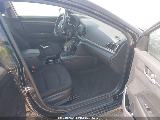 Hyundai ELANTRA SE 2018 KMHD74LF3JU588941 Image 5