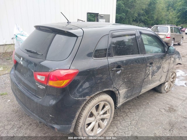 4A4AR3AUXFE006714 Mitsubishi Outlander Sport Es