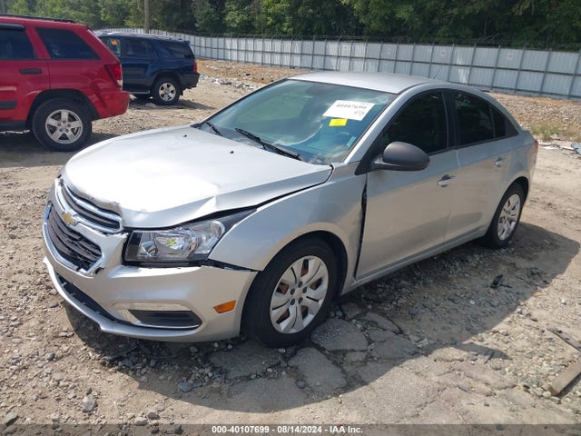Chevrolet Cruze Ls Auto 2015 1G1PA5SH2F7228764 Image 2