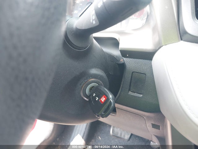 Toyota RAV4 LE 2015 JTMBFREV9FJ048583 Image 11